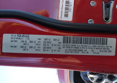 2019 Jeep Compass Limited 4X4 z USA, uszkodzony, nr VIN 3C4NJDCB6KT689006